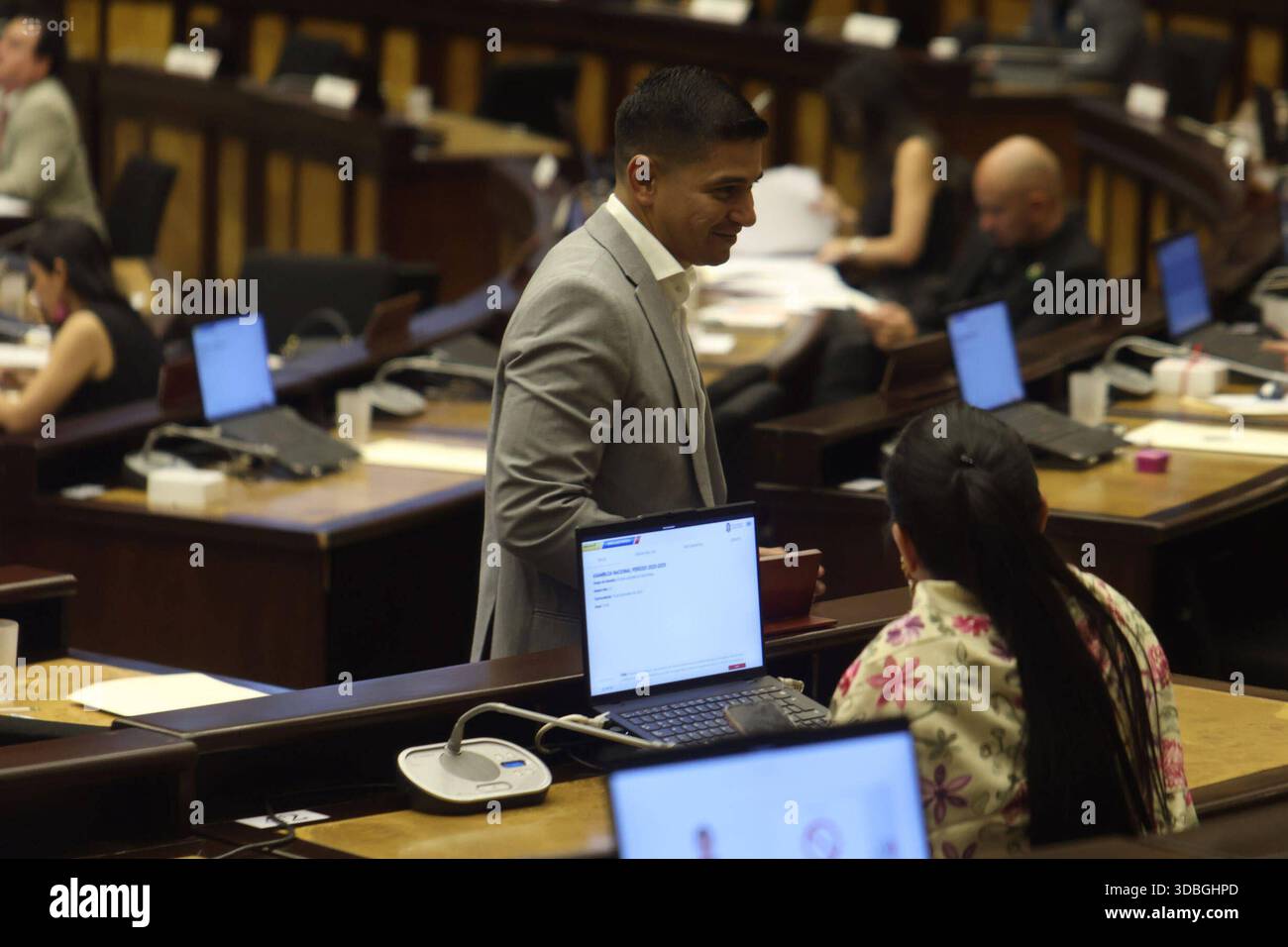 SESSION DE L'ASSEMBLÉE 16 décembre 2025 session de la plénière présidée par le Président Niel Olsen où les réformes du COIP sont discutées, à l'Assemblée QUITO PICHINCHA ÉQUATEUR POL SESIONASAMBLEA 7a103c480cf959daf160a8cd7321fe55 Copyright : xHENRYxLAPOx Banque D'Images