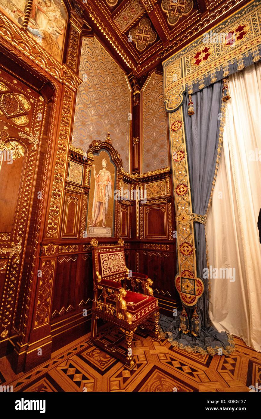 Salle Saint-Étienne (Szent István-terem), un intérieur de cérémonie reconstruit dans le château de Buda, Budapest, Hongrie. Banque D'Images