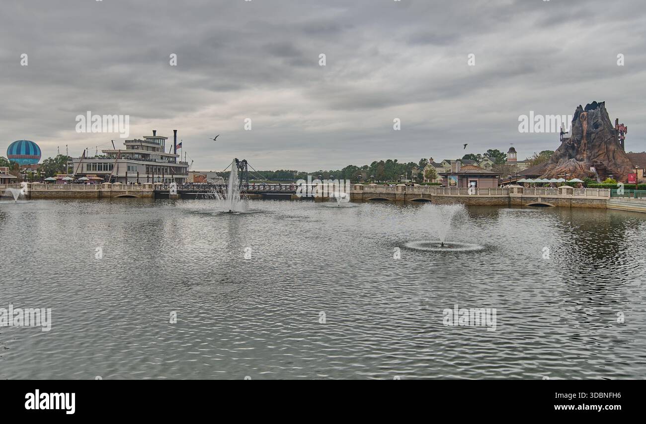 Orlando, Floride, États-Unis-9 décembre 2025 :Disney Springs est un complexe de boutiques, de restaurants et de divertissements situé au Walt Disney World Resort à Lake Buena Vista Banque D'Images