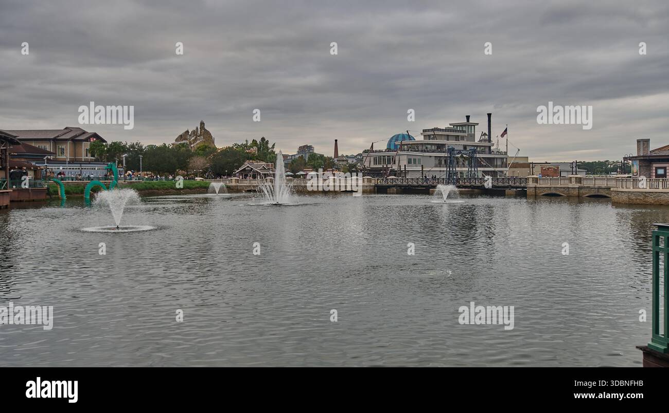 Orlando, Floride, États-Unis-9 décembre 2025 :Disney Springs est un complexe de boutiques, de restaurants et de divertissements situé au Walt Disney World Resort à Lake Buena Vista Banque D'Images