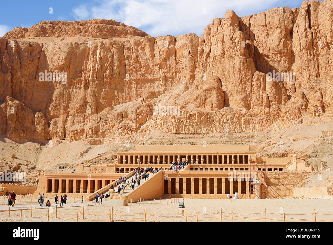 Temple d'Hatshepsout, temple mortuaire d'Hatshepsout, Deir el-Bahari, Thèbes, Louxor, Égypte Banque D'Images
