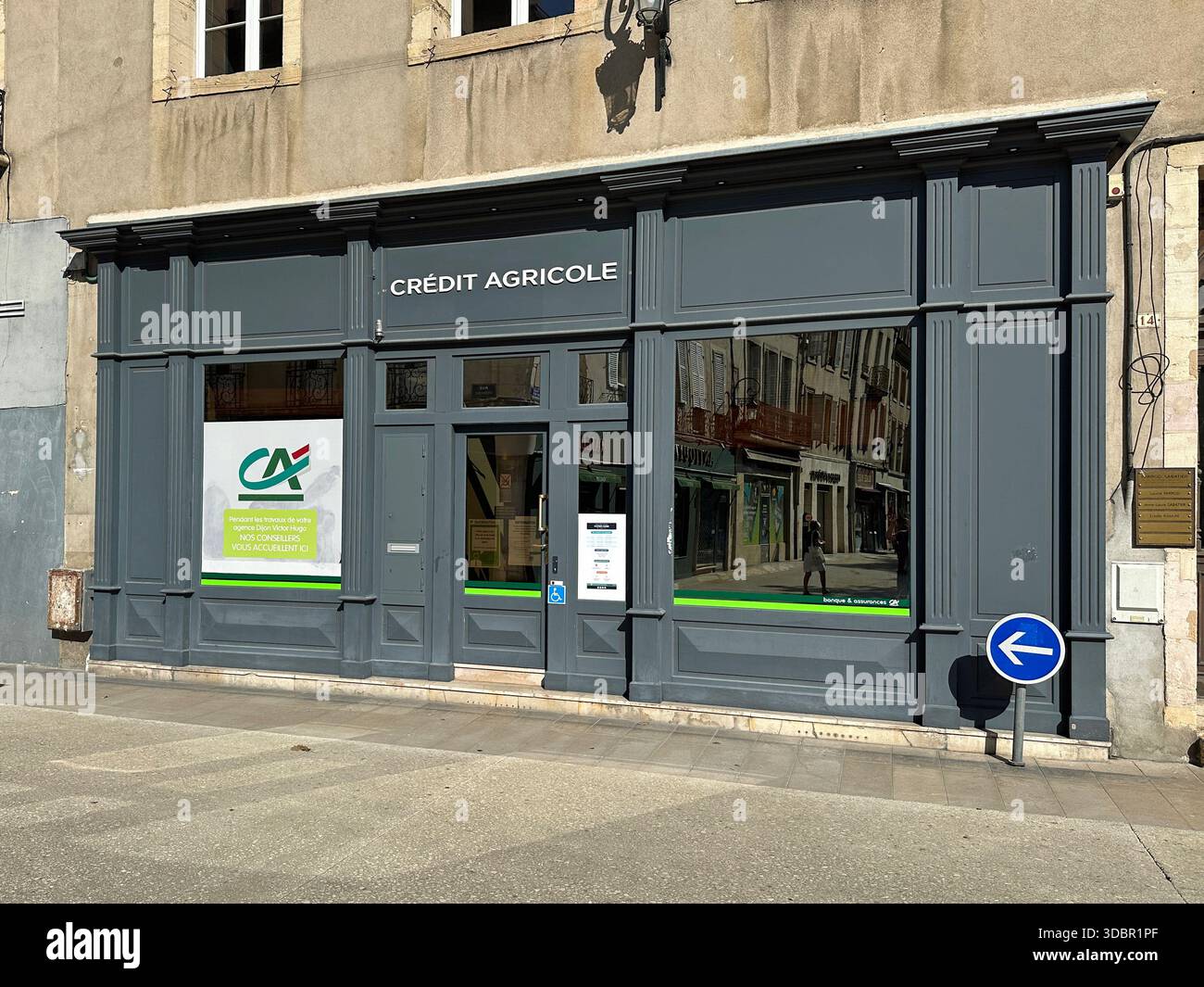Dijon, France - 17 août 2023 : entrée de la banque de crédit agricole. Banque D'Images