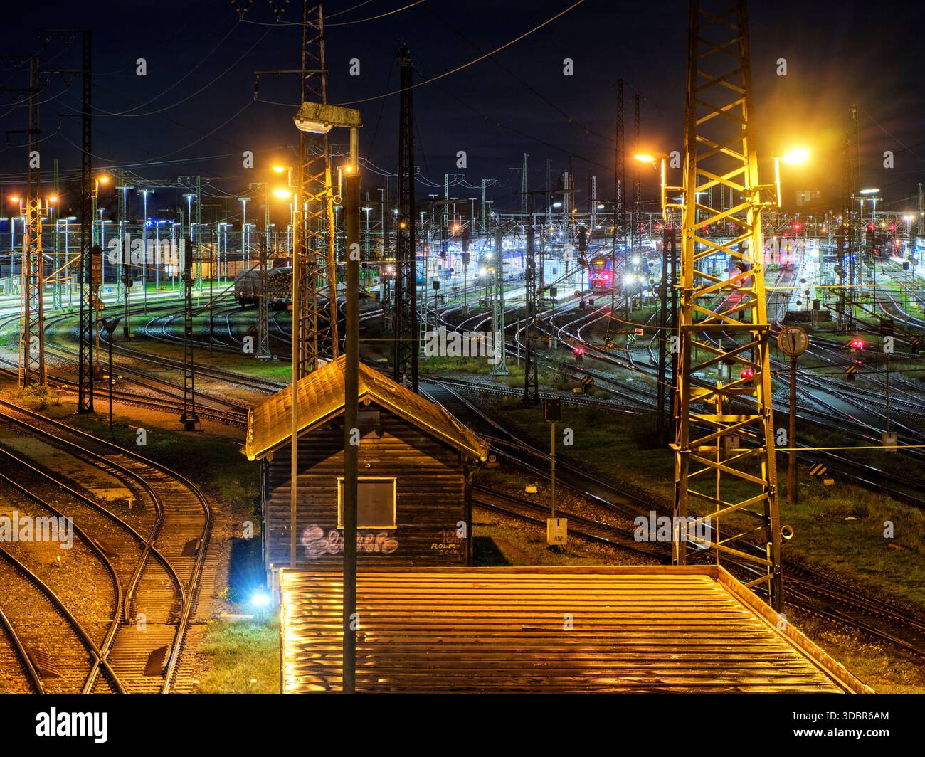 Aube à la gare principale d'Augsbourg Banque D'Images
