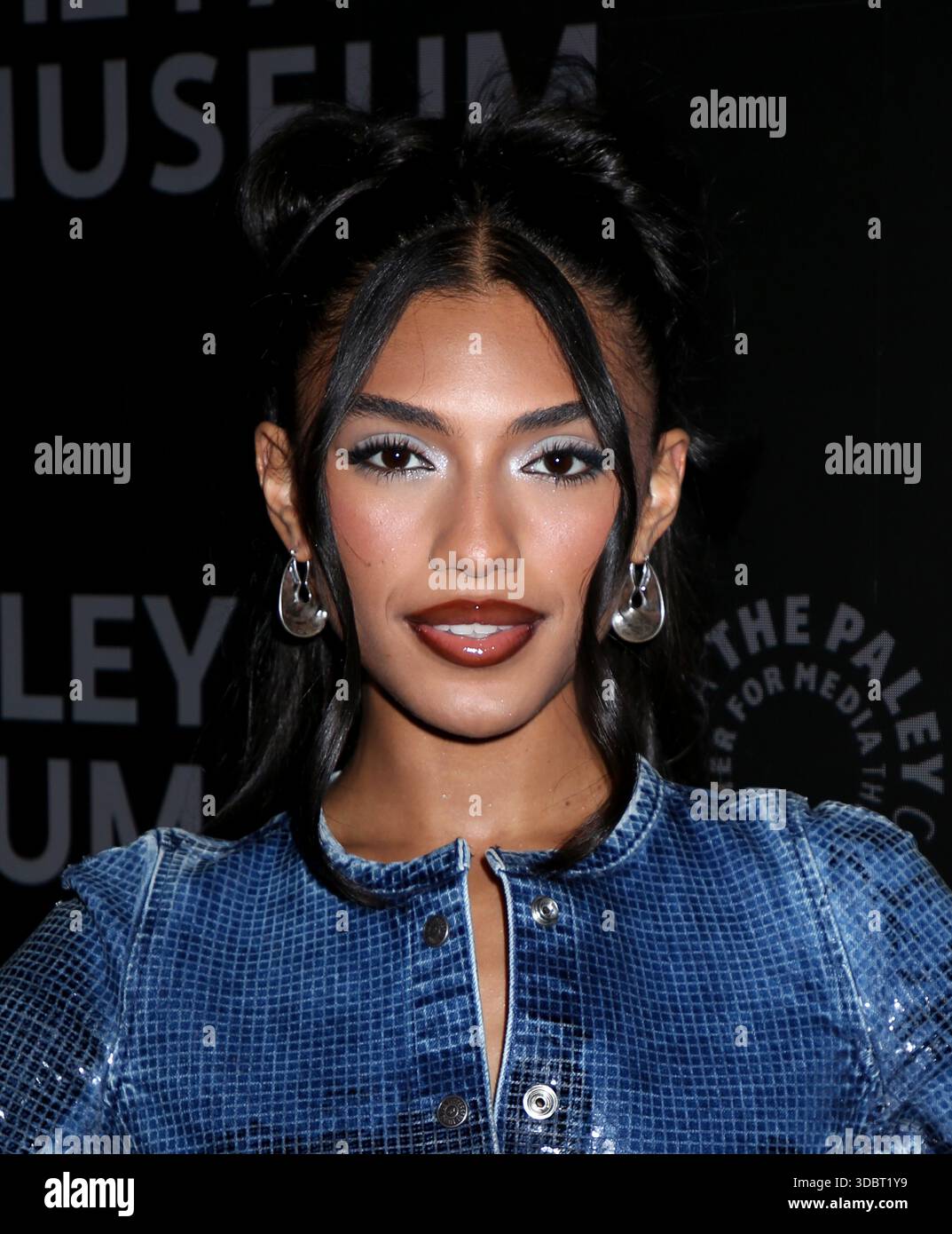 New York, États-Unis. 17 décembre 2025. Dior Goodjohn participe à la saison 2 de 'Percy Jackson et les Olympiens' Inside look at PaleyLive au Paley Museum le 17 décembre 2025 à New York City, NY © Steven Bergman/AFF-USA.COM crédit : AFF/Alamy Live News Banque D'Images