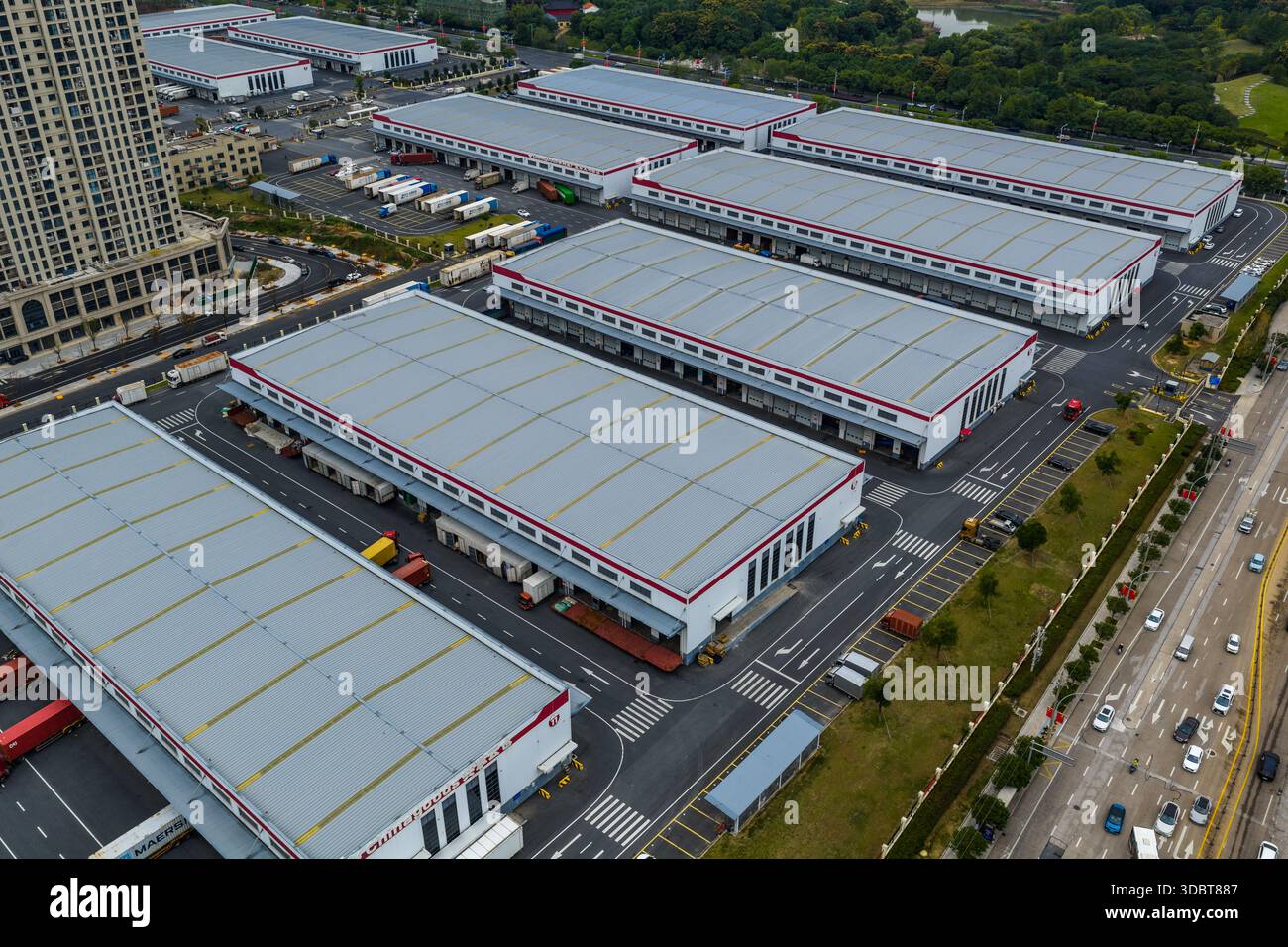 YIWU, CHINE - 16 OCTOBRE 2025 - Chine marché du commerce international de Yiwu dans la ville de Yiwu, province du Zhejiang, Chine le 16 octobre 2025. Banque D'Images