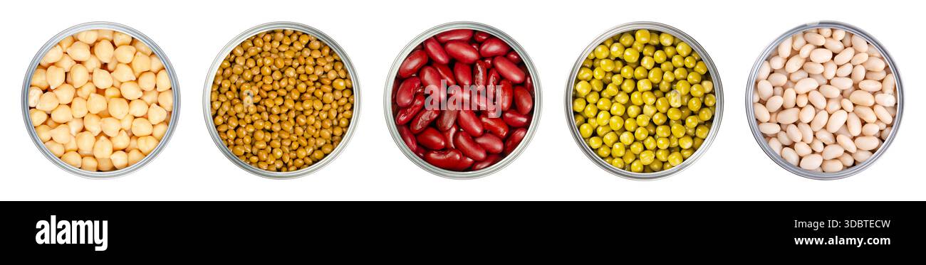 Légumineuses en conserve, dans des boîtes de conserve ouvertes. De gauche à droite pois chiches, lentilles brunes, haricots rouges, pois verts et haricots blancs. Banque D'Images