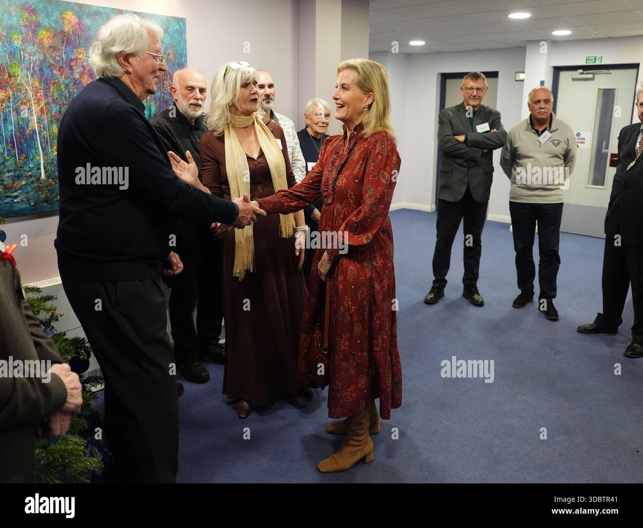 La duchesse d'Édimbourg lors d'une visite à un événement de Noël à Disability Initiative à Camberley, Surrey. Date de la photo : jeudi 18 décembre 2025. Banque D'Images