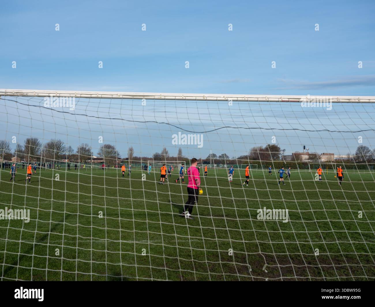 Un match de football amateur à Hartlepool dans le nord-est de l'Angleterre. Banque D'Images