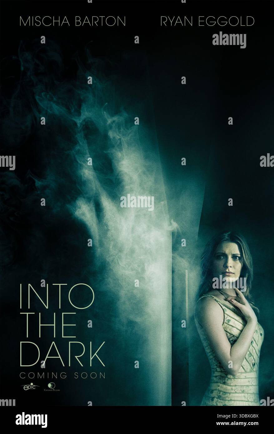 I Will Follow You Into the Dark (2012) réalisé par Mark Edwin Robinson et mettant en vedette Mischa Barton, Ryan Eggold et Leah Pipes. Une jeune femme en deuil tombe amoureuse d'un homme mystérieux dont la disparition soudaine l'entraîne dans une tour hantée où elle affronte des forces sinistres et questionne l'au-delà. Affiche avancée AMÉRICAINE UNIQUEMENT POUR USAGE ÉDITORIAL. Crédit : BFA / Epic Pictures Group Banque D'Images