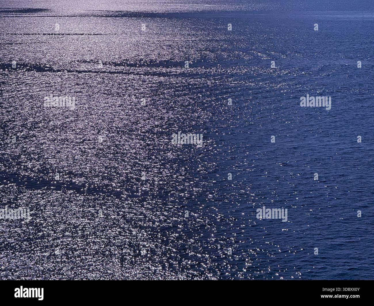 Fond de surface étincelant bleu d'eau de mer Banque D'Images