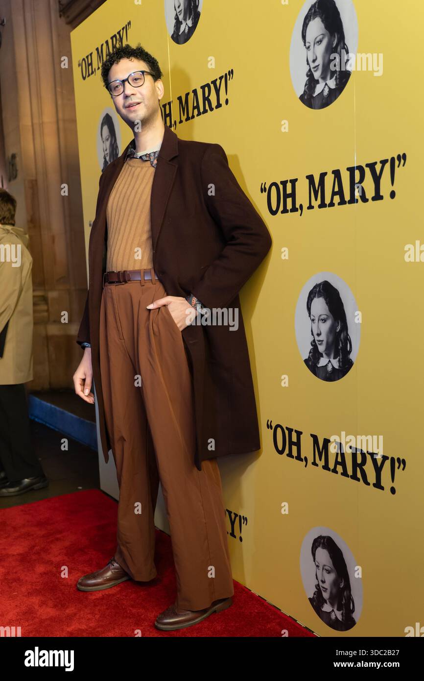 Londres, Royaume-Uni. 19 décembre 2025. TIA Kofi assiste au 'Oh, Mary !' Soirée d'ouverture du West End au Trafalgar Theatre. Cristina Massei/EmpicsAlamy Live News. Banque D'Images