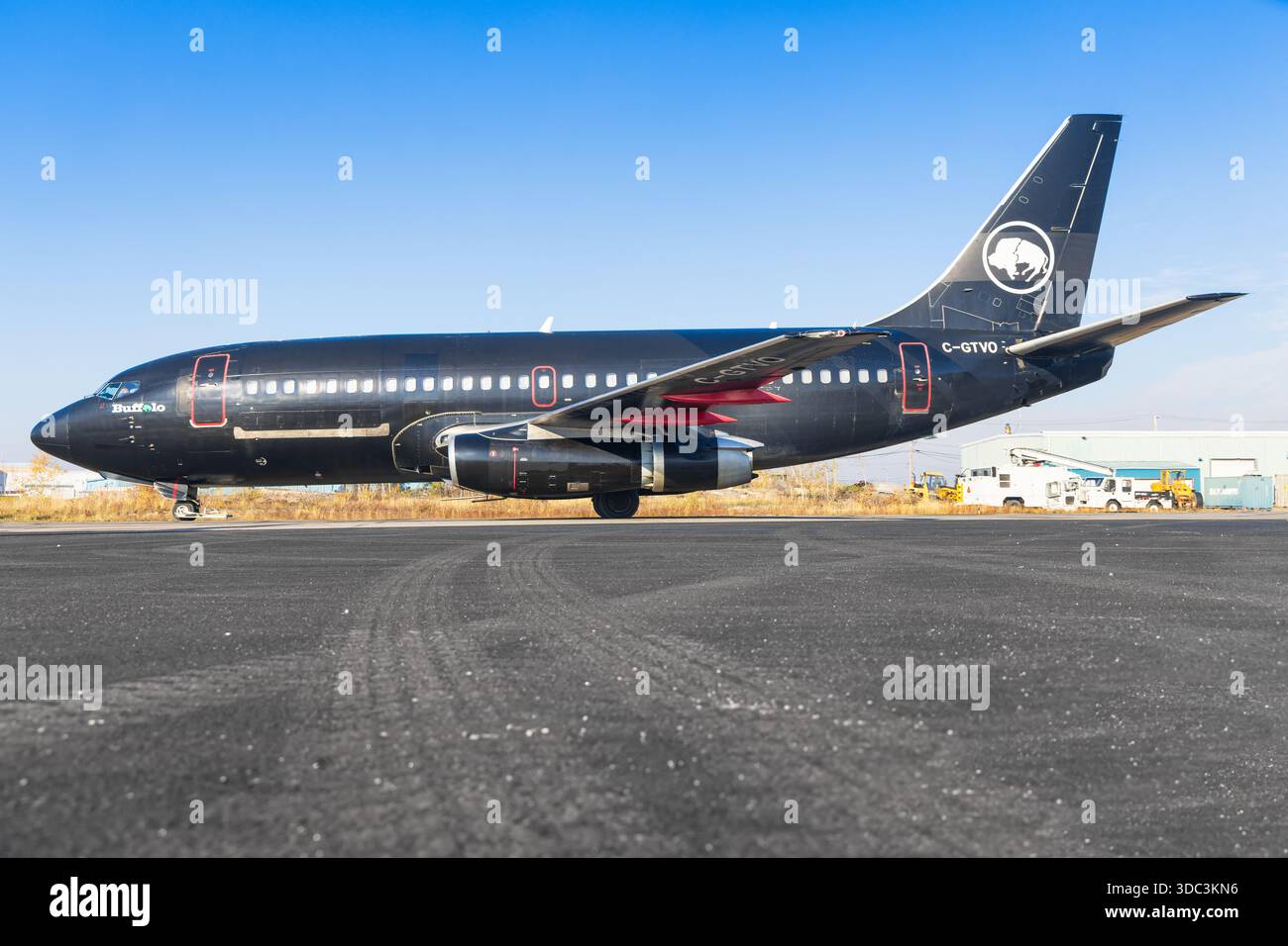 Yellowknife, Canada - 23 septembre 2025 : Boeing 737-200C de Buffalo Airways Banque D'Images