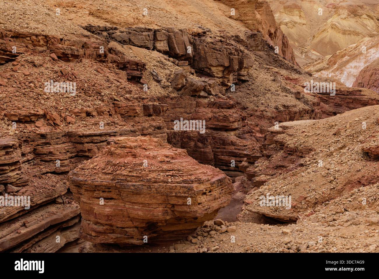 Beau paysage rocheux naturel du canyon rouge à Eilat, israël Banque D'Images