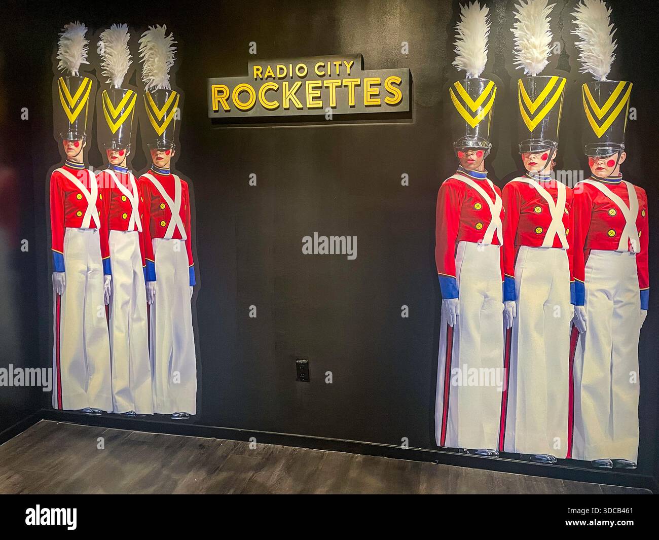 Le Museum of Broadway présente une exposition spéciale du 100e anniversaire pour le Radio City Music Hall Rockettes, 2025, New York City, États-Unis Banque D'Images