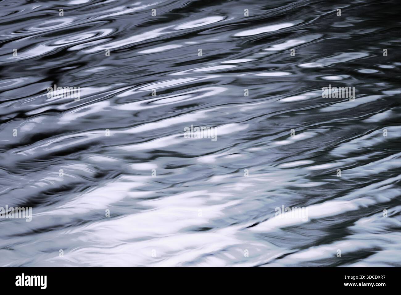 Surface métallique fluide de mercure comme arrière-plan abstrait Banque D'Images