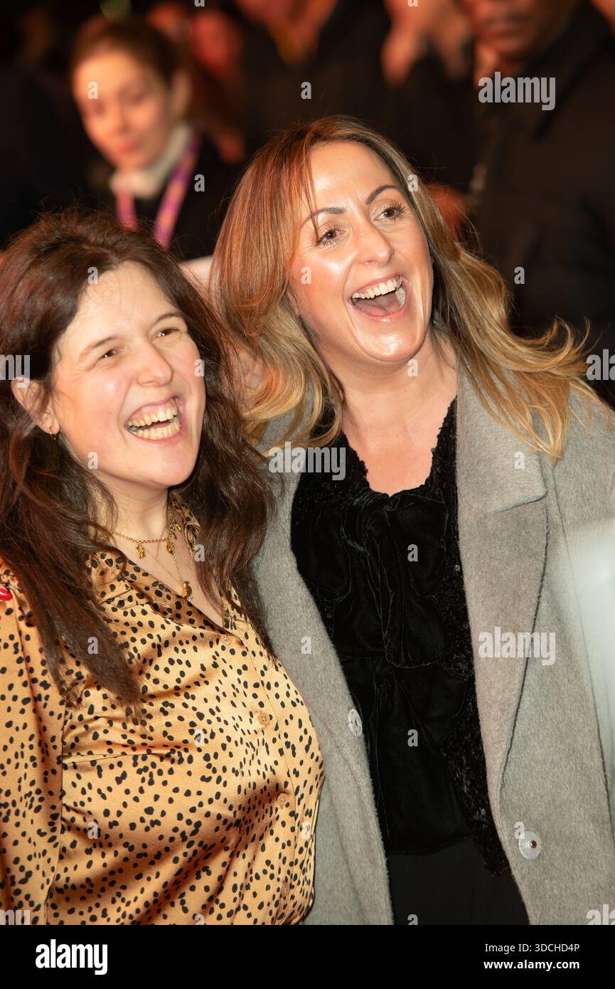 Londres, Royaume-Uni. 22 décembre 2025. Rosie Jones et Natalie Cassidy assistent à la nuit de presse Sleeping Beauty au London palladium. Cristina Massei/EmpicsAlamy Live News Banque D'Images