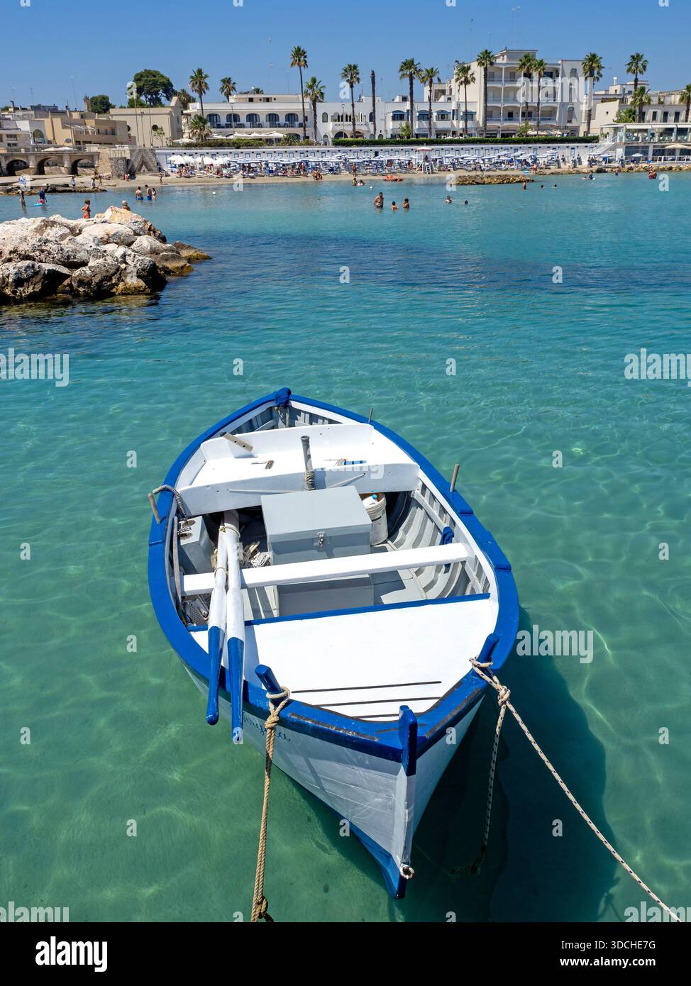 Bateau amarré à Otranto, Pouilles Banque D'Images