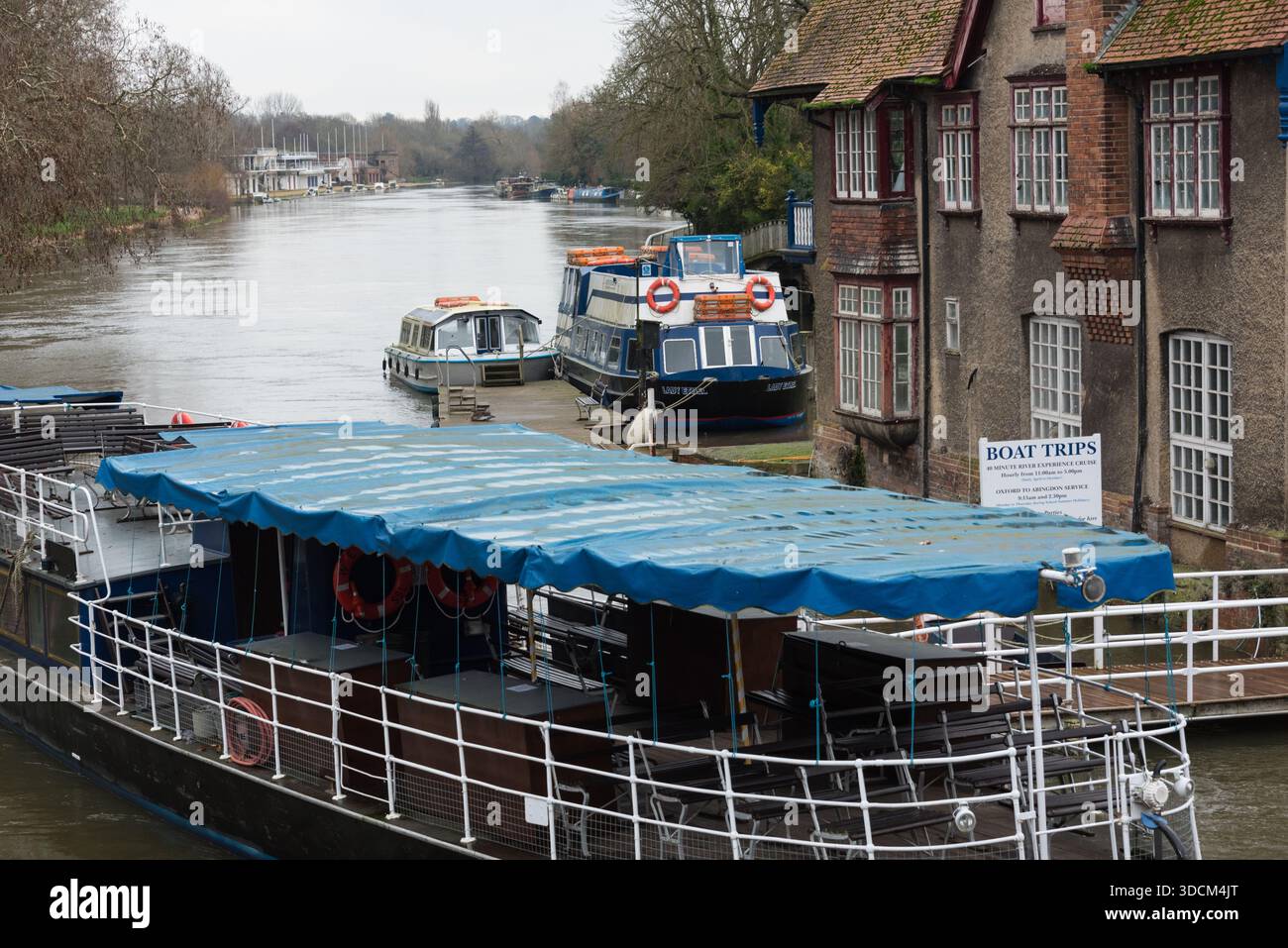Location de bateaux Salter's Steamers et croisières fluviales, Tamise, Oxford, Royaume-Uni Banque D'Images