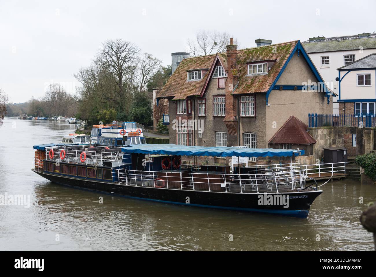 Location de bateaux Salter's Steamers et croisières fluviales, bateau Wargrave sur la Tamise, Oxford, Royaume-Uni Banque D'Images