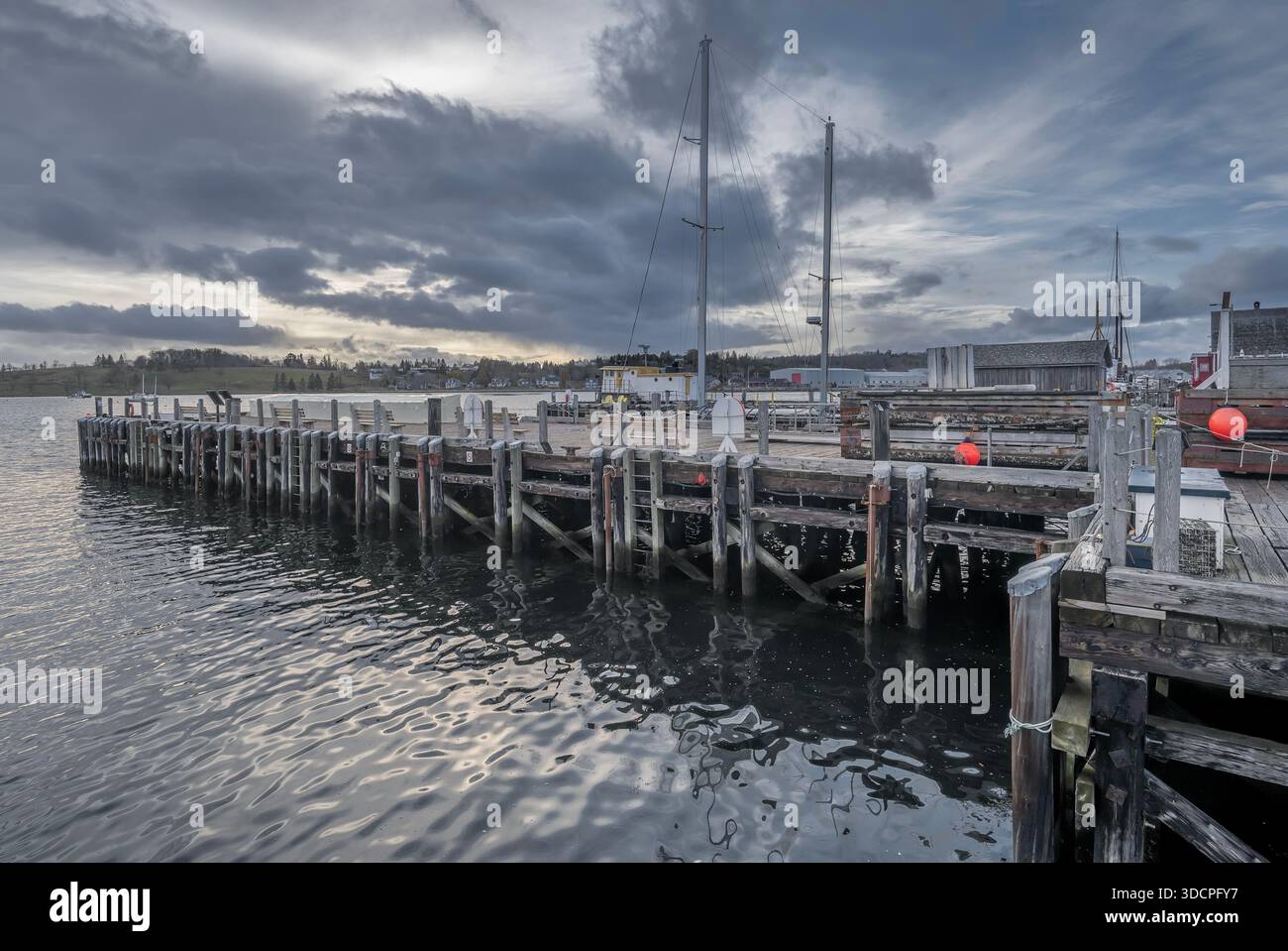 Quai sur le front de mer à Lunenburg, Nouvelle-Écosse, Canada Banque D'Images
