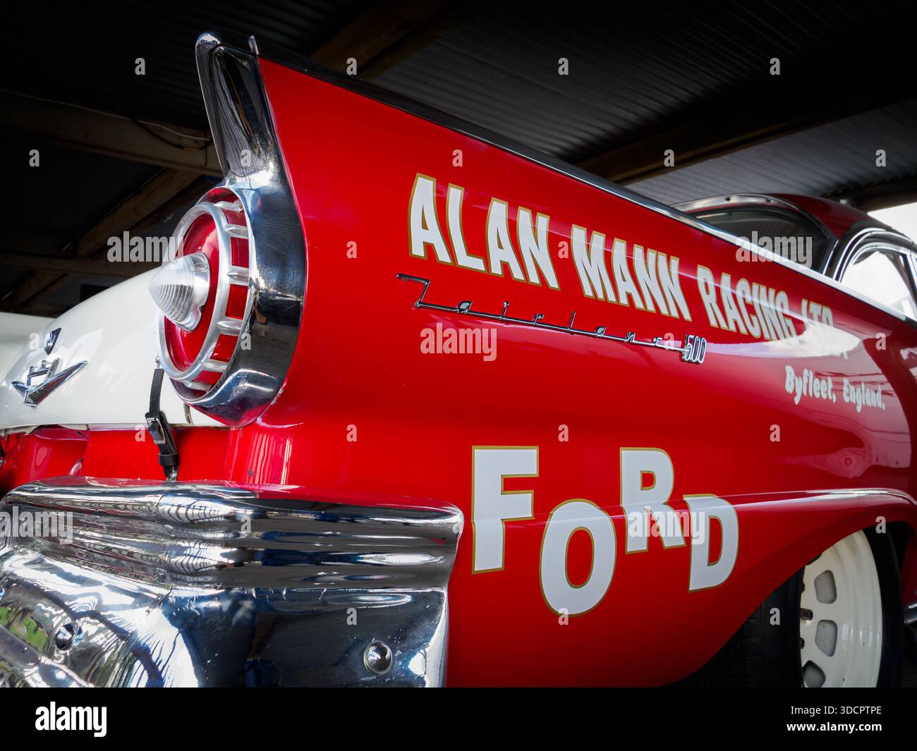 Berline Ford Fairlane 1957 au Goodwood Revival 2025 Banque D'Images