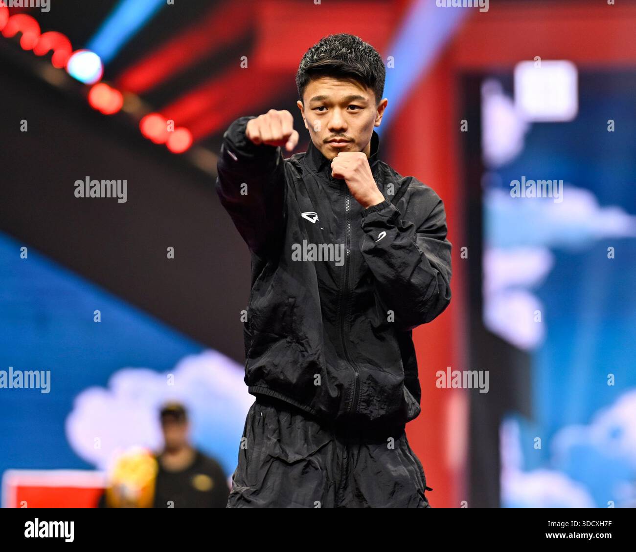 Junto Nakatani du Japon lors de l'ouverture des grands arrivées pour LE RING V : NUIT DE LA boxe SAMOURAÏ au Global Theatre, Boulevard City à Riyad, Arabie Saoudite, mardi 23 décembre 2025, en avance sur son combat 12R super poids-bantamweight samedi. (Photo de Hiroaki Finito Yamaguchi/AFLO) Banque D'Images