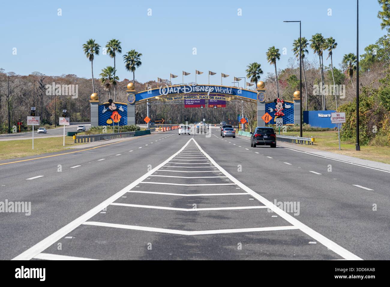 Une des entrées Gateway sur la route de Walt Disney World à Orlando, FL, États-Unis. Banque D'Images