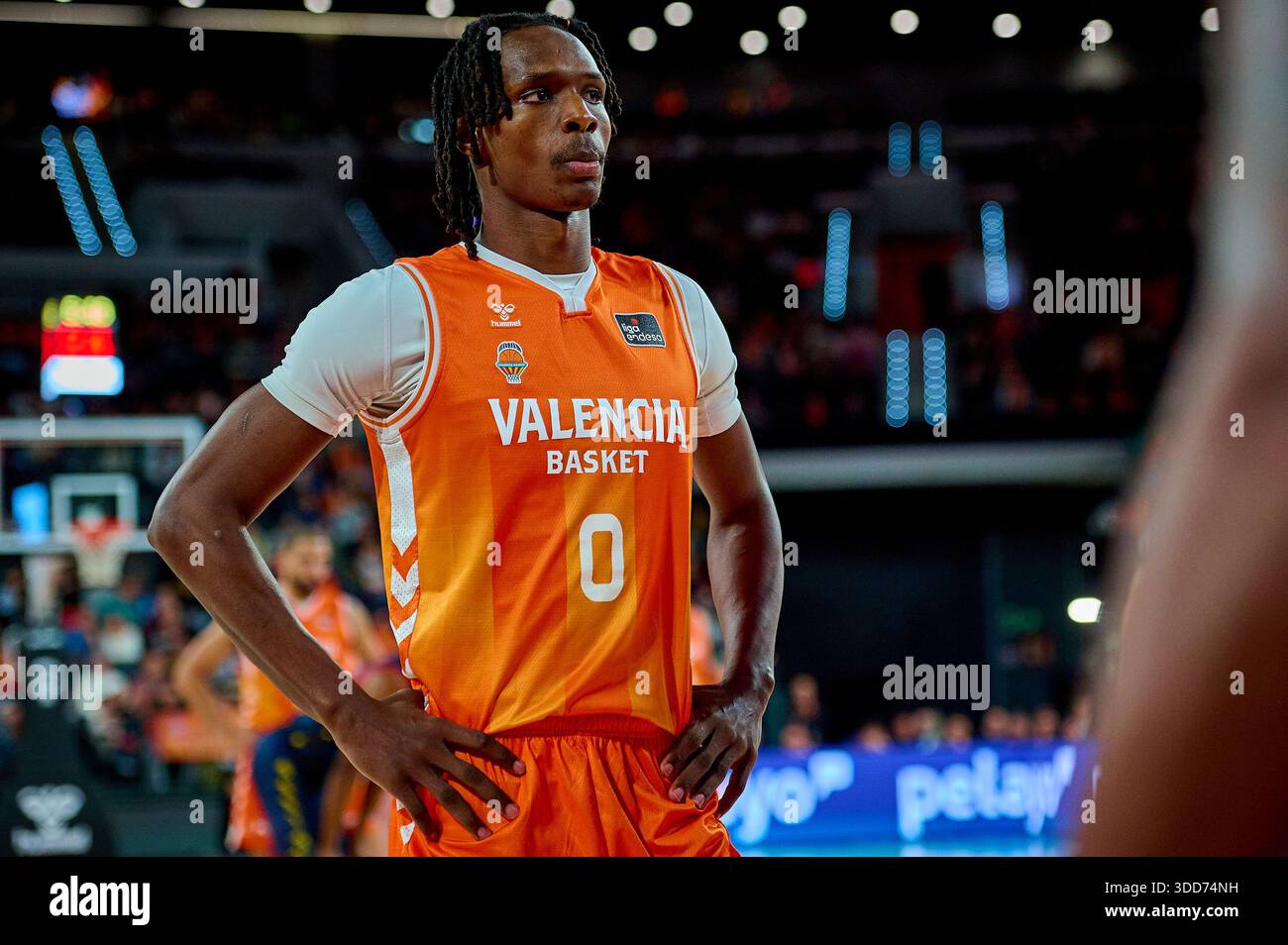Valencia, Espagne. 28 décembre 2025. Brancou Badio de Valencia basket vu lors de la Ligue espagnole ACB basket gameday 12 entre Valencia basket et MoraBanc Andorra à Roig Arena. Scores finaux : Valencia basket 84-79 MoraBanc Andorra (photo de David Pastor Andres/SOPA images/Sipa USA) crédit : Sipa US/Alamy Live News Banque D'Images