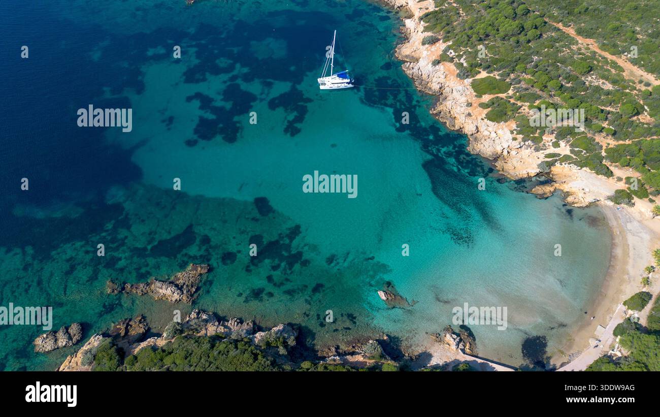 Vue sur la plage d'Ekmeksiz depuis, Seferihisar - Turquie Banque D'Images