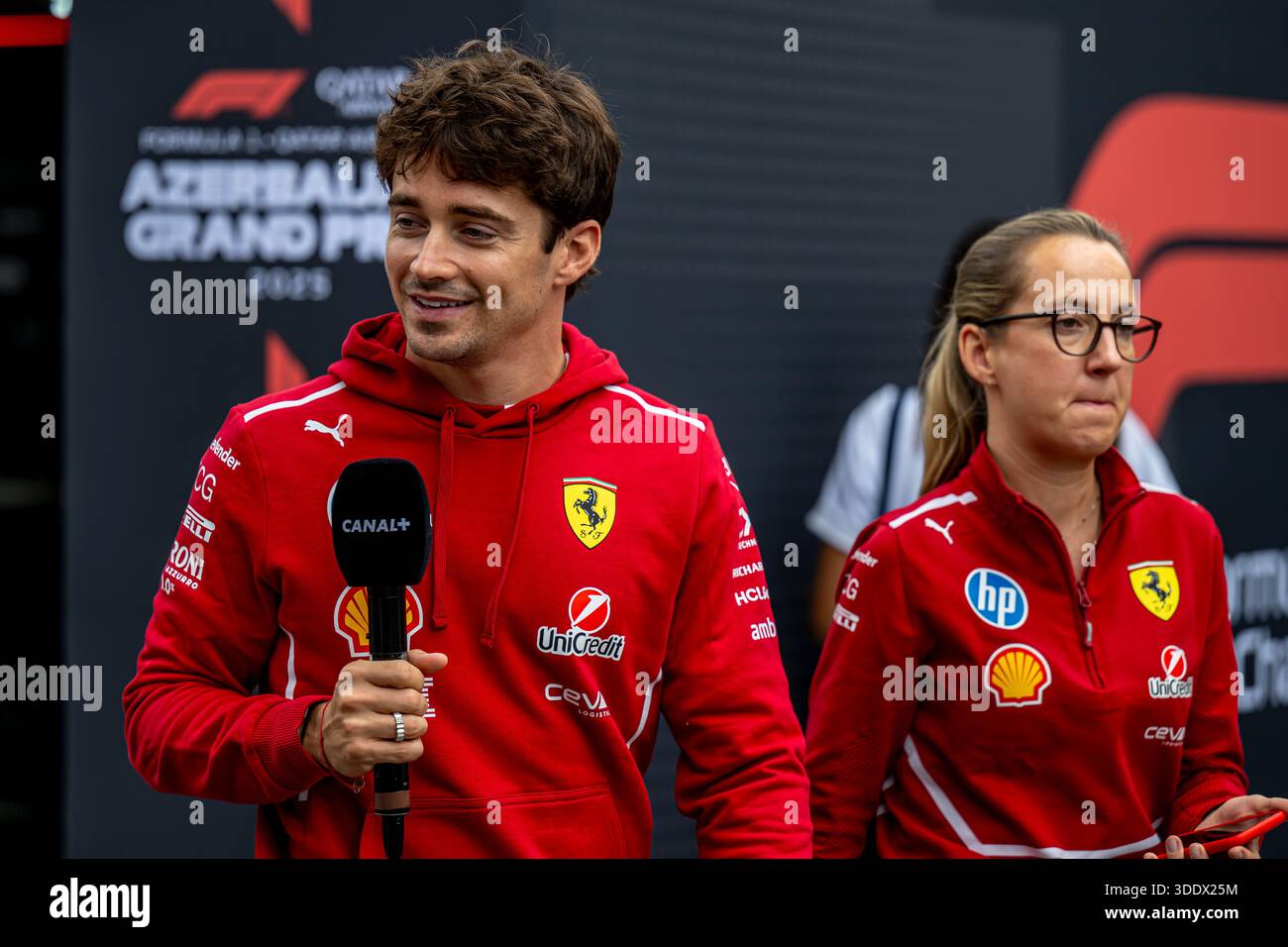 Bakou, Azerbaïdjan, 18 septembre 2025, Charles Leclerc, de Monaco, concourt pour Ferrari. Le Grand Prix d'Azerbaïdjan 2025 The Build Up, qui a lieu à Bakou, Azerbaïdjan. Crédit : Michael Potts/Alamy Live News Banque D'Images