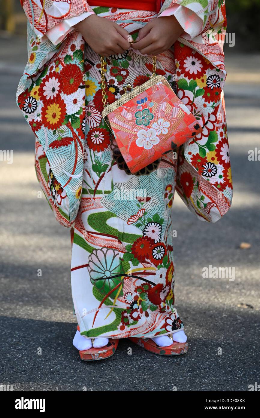 Célébration Shichi-Go-San pour les filles et les garçons de 3 ans, garçons de 5 ans et filles de 7 ans au Japon, sanctuaire Kasuga Taisha, Nara. Banque D'Images