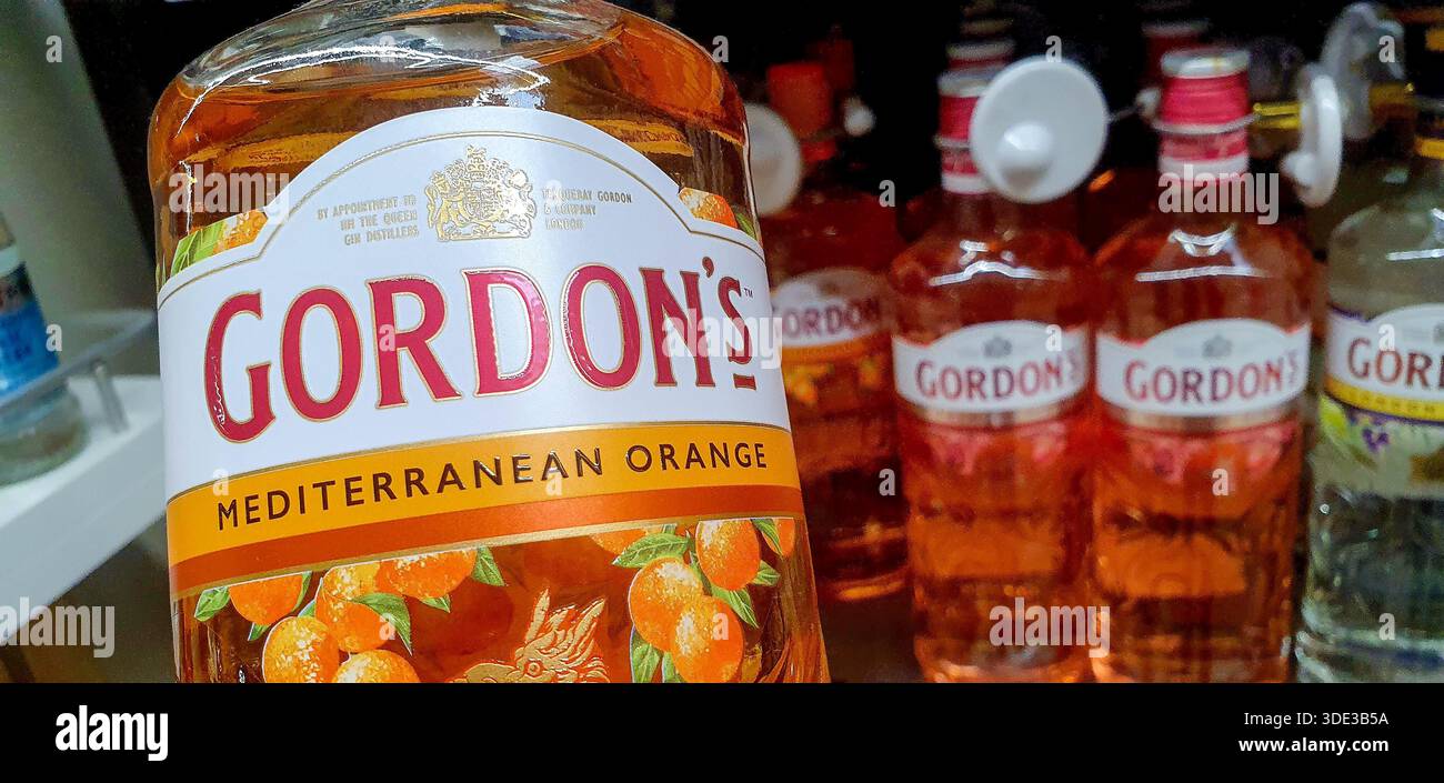 Gordon s London Dry Gin est le gin le plus vendu au monde, réputé pour sa recette secrète, inchangée depuis 1769. Banque D'Images