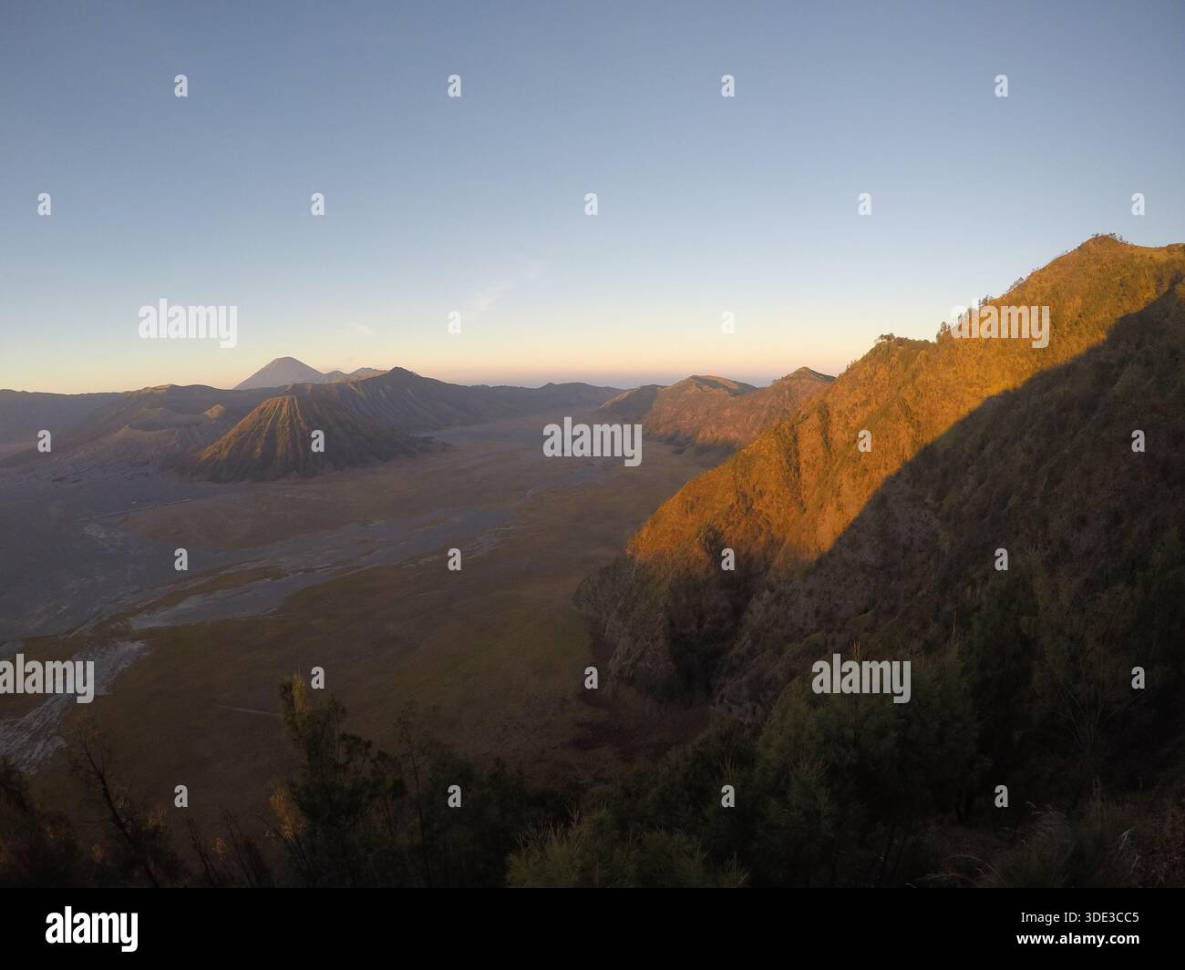 Lever du soleil au Mont bromo en Indonésie Banque D'Images