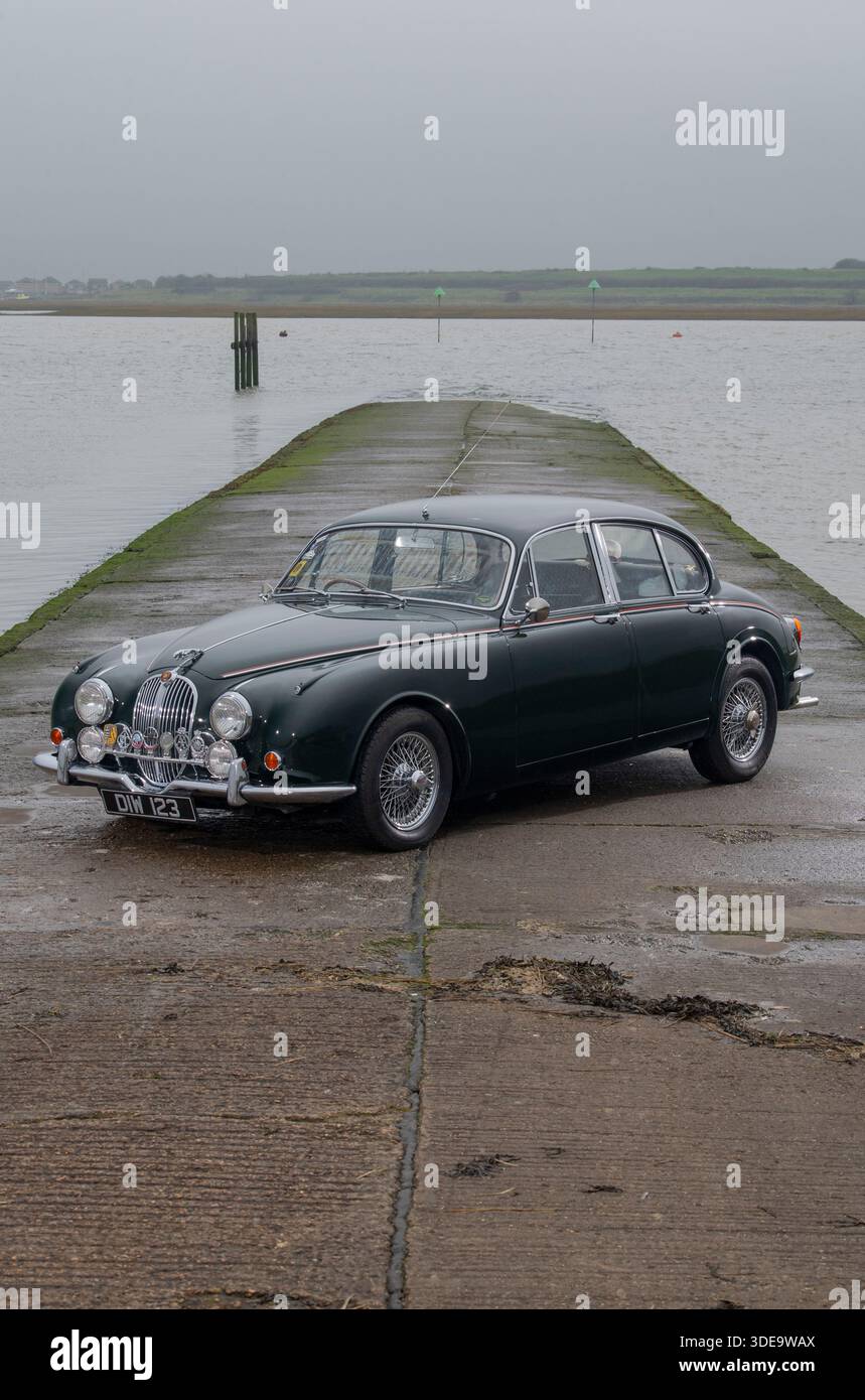 Jaguar S type 1966 classique berline sport de luxe britannique Banque D'Images