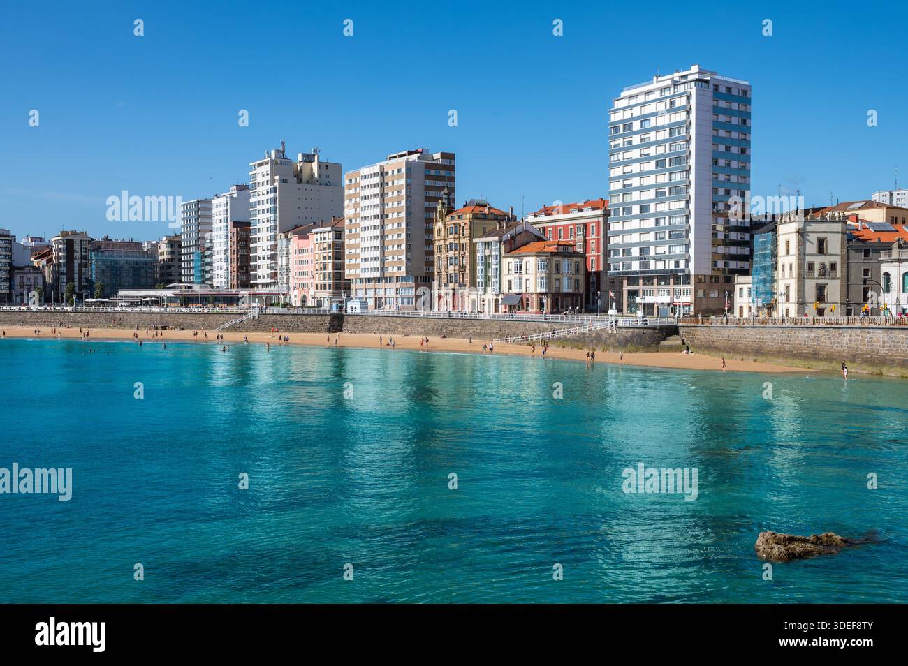 Plage de San Lorenzo à Gijon, Asturies, Espagne Banque D'Images