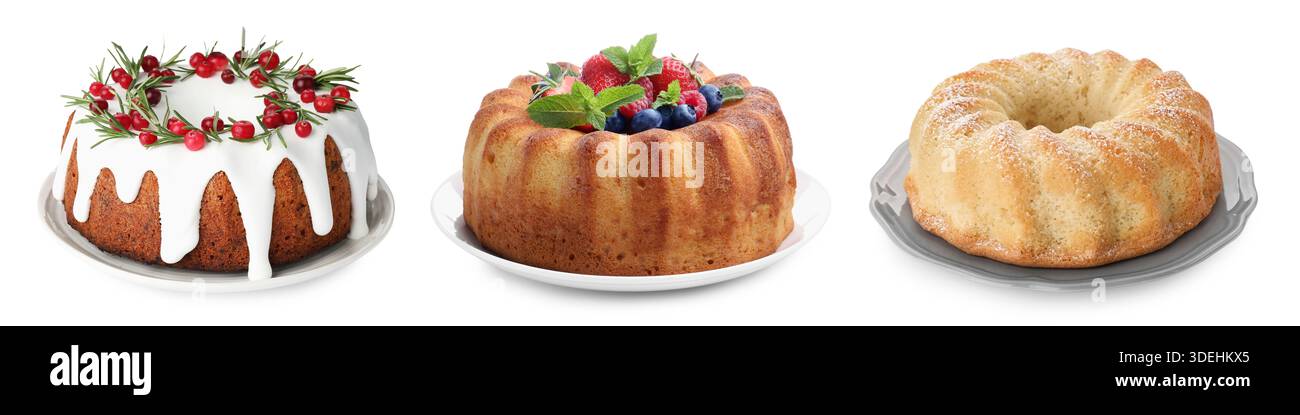 Délicieux gâteaux Bundt isolés sur blanc, mis Banque D'Images