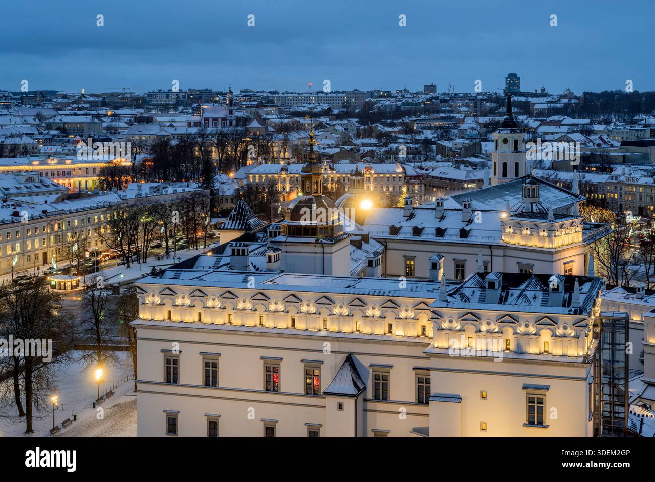 Horizon de la vieille ville en hiver, Vilnius, Lituanie Banque D'Images