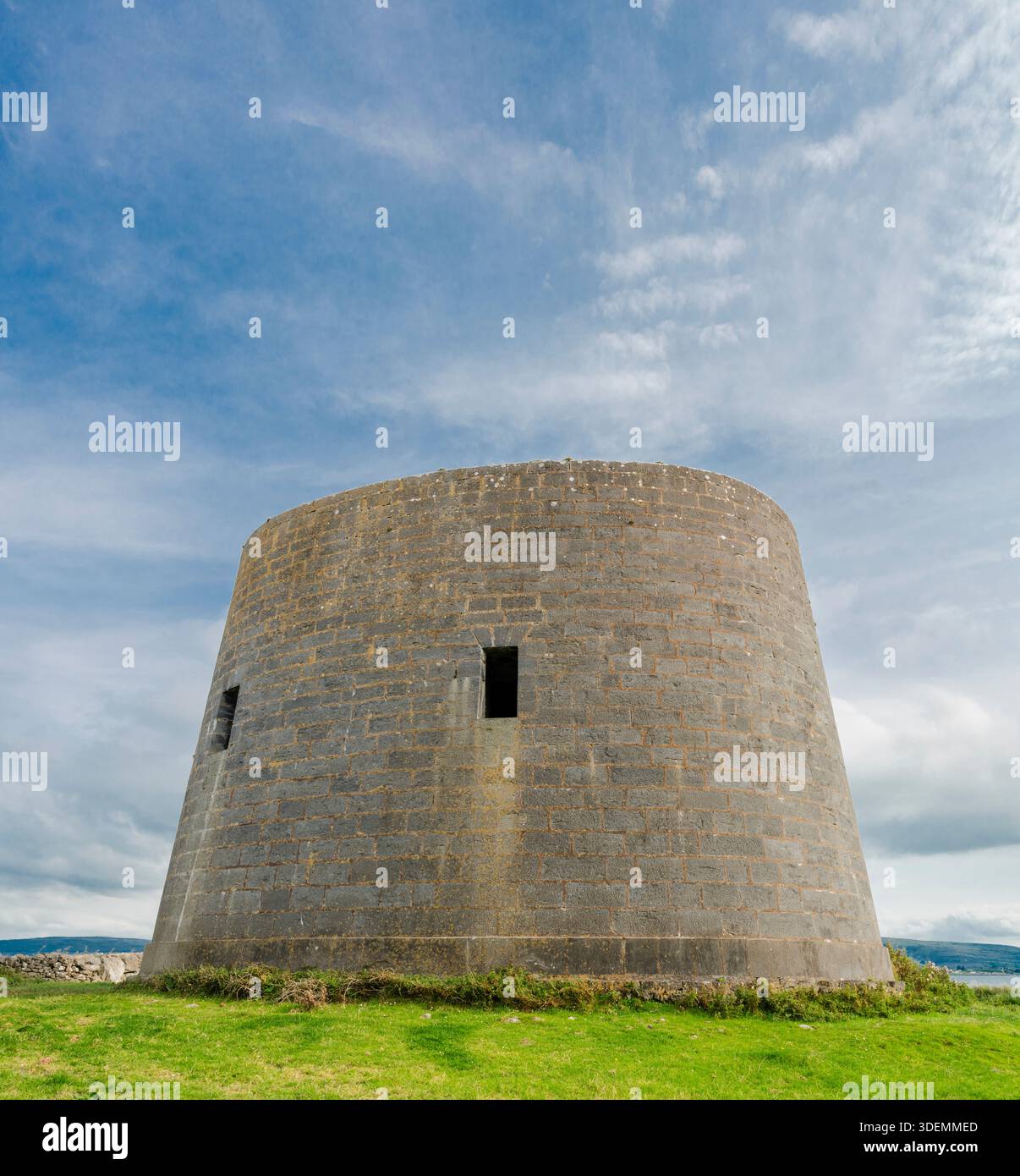Tour Martello à Finavarra point, Burren, comté de Clare, Irlande Banque D'Images