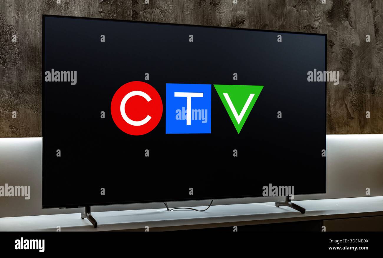 POZNAN, POL - nov 25, 2025 : téléviseur à écran plat affichant le logo de CTV Television Network Banque D'Images