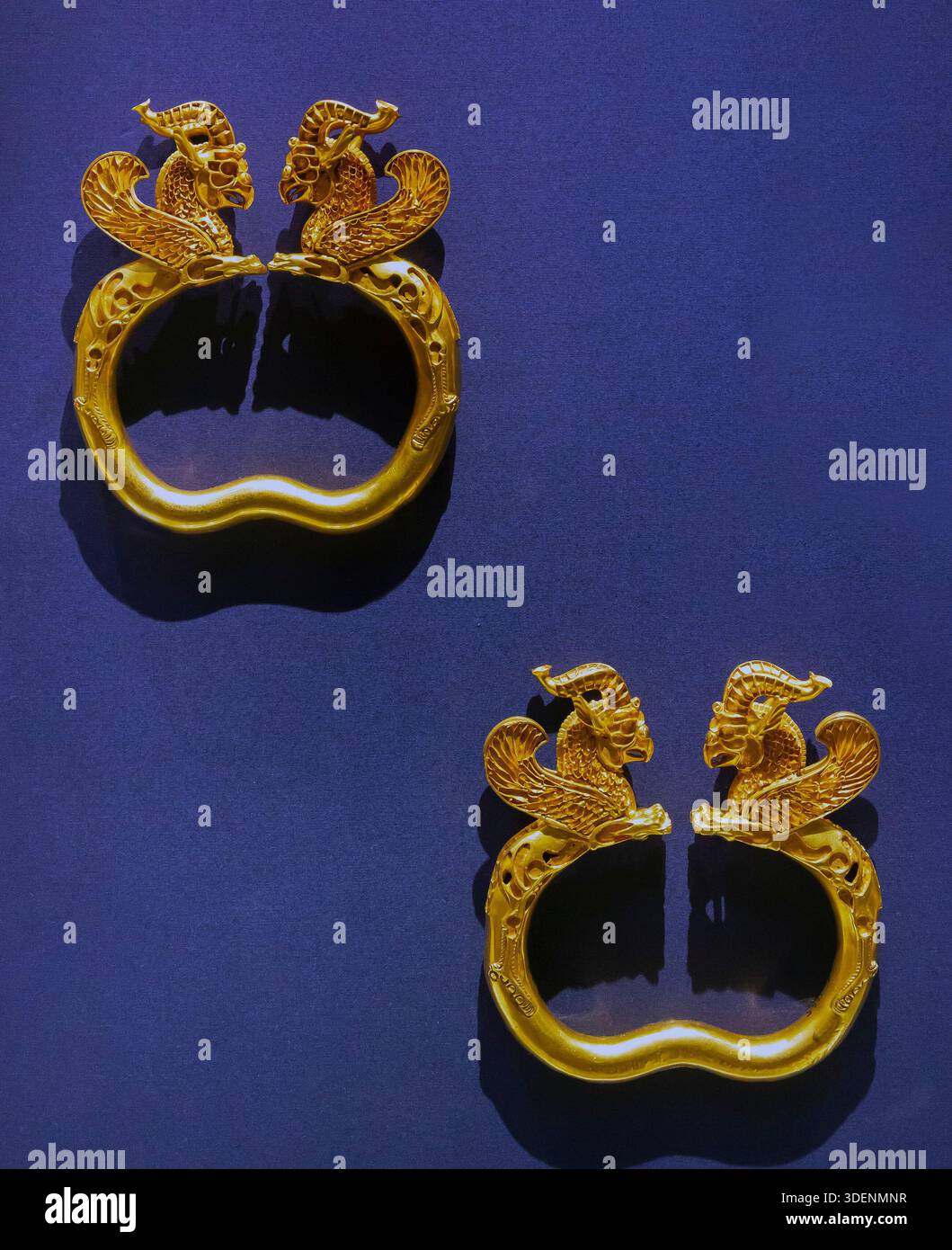 Gold Armlets, IVe-Ve siècle av. J.-C., métallurgie achéménide, Oxus Treasure, British Museum, Londres, Angleterre, Royaume-Uni, Banque D'Images