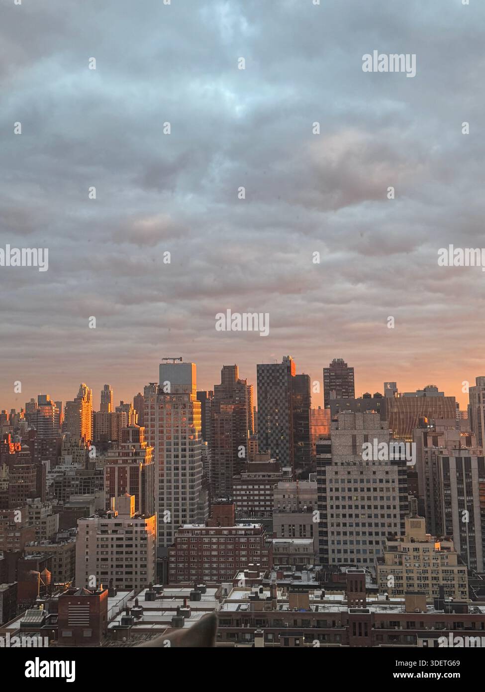 Coucher de soleil époustouflant sur les gratte-ciel de New York Banque D'Images