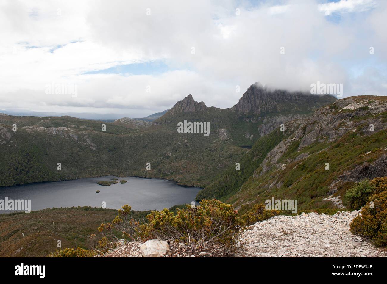 Tasmanie Australie Parc national de Cradle Mountain vue depuis Marion's Lookout. Banque D'Images
