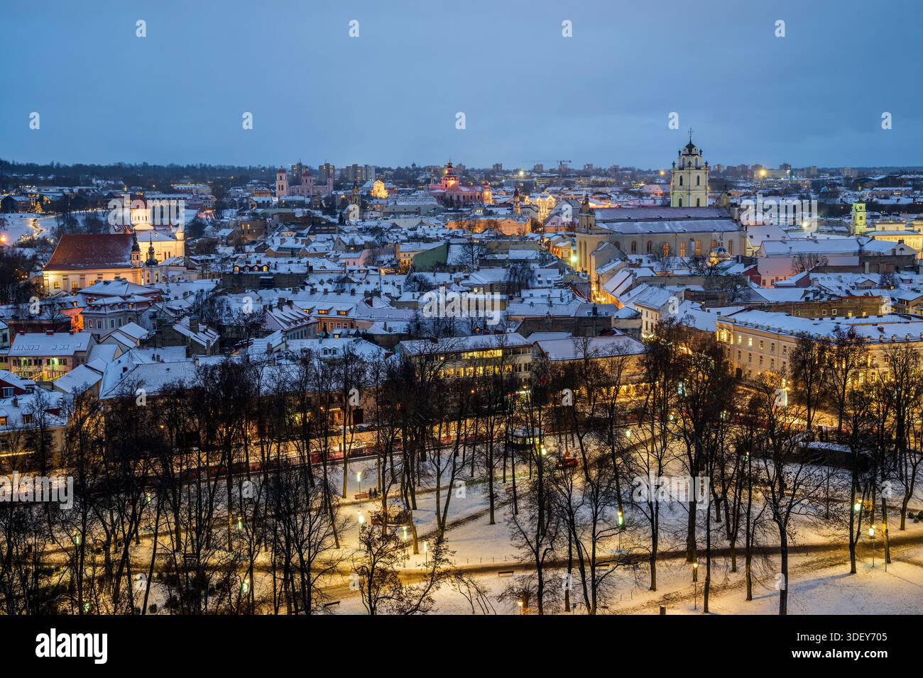 Horizon de la vieille ville en hiver, Vilnius, Lituanie Banque D'Images