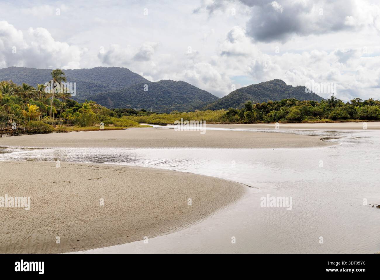 Entrée sur la plage et réserve naturelle, Guarau, Brésil Banque D'Images