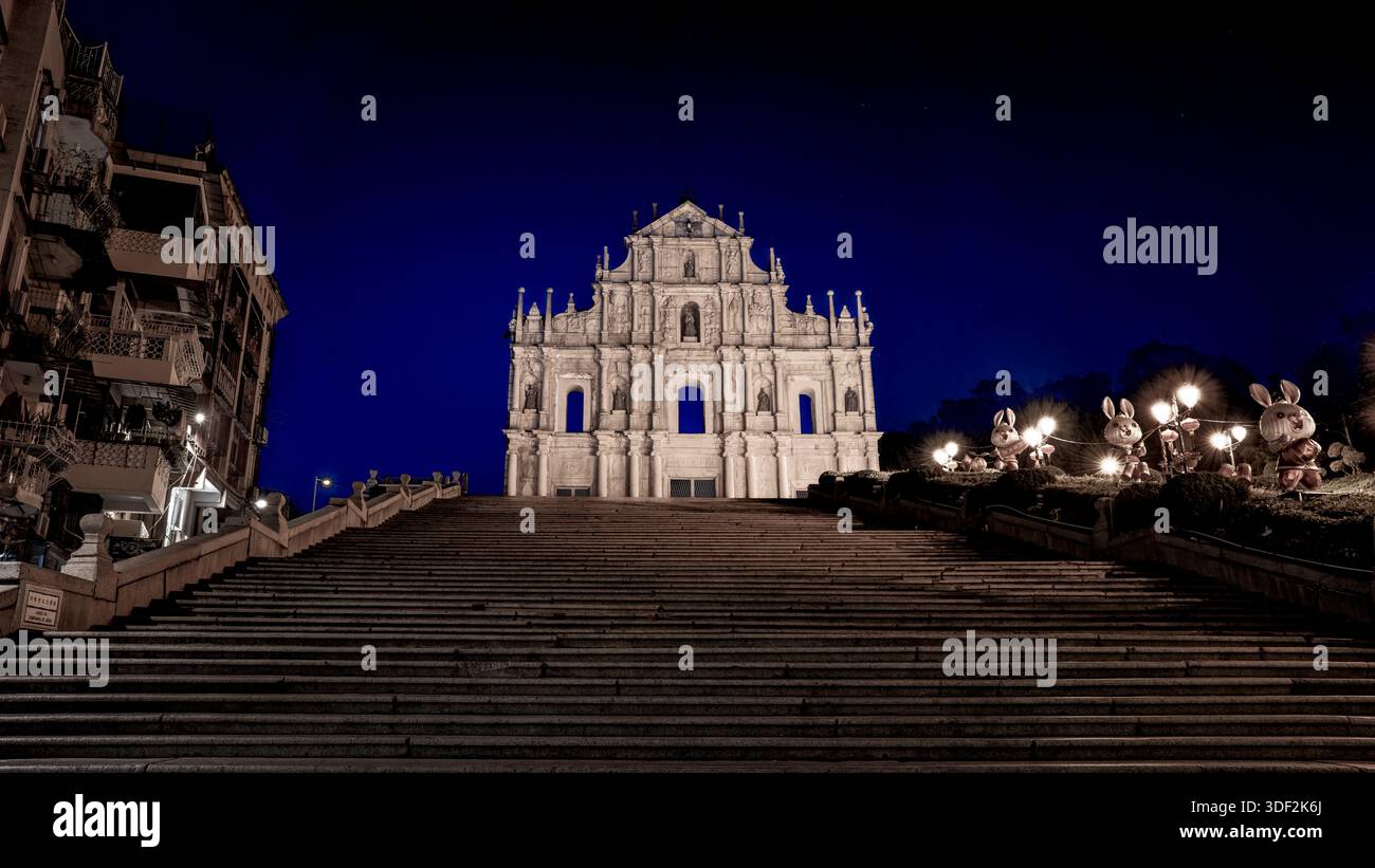 Façade des ruines de St Paul, complexe catholique du XVIIe siècle abritant une église et un collège, détruit en 1835. Monument à Macao, RPC Banque D'Images