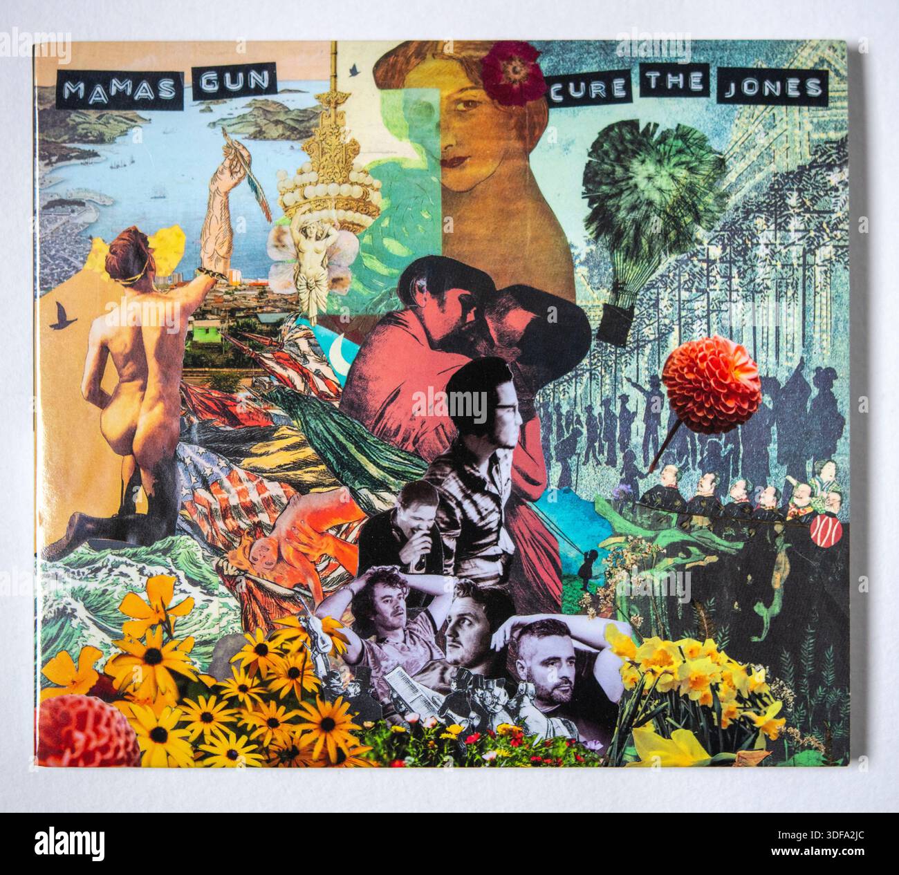 Version CD de l'album Cure the Jones de Mamas Gun, sorti en 2022 Banque D'Images