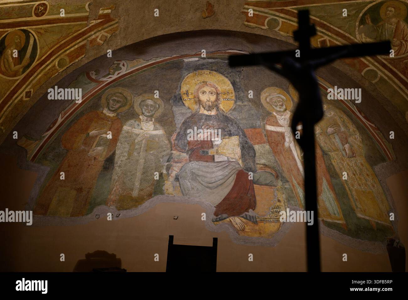 Fresque du Christ Pantocrator à Chiesa di San Pellegrino in Vaticano [l'église de San Pellegrino (pèlerine d'Auxerre) au Vatican], Rome Italie. Banque D'Images