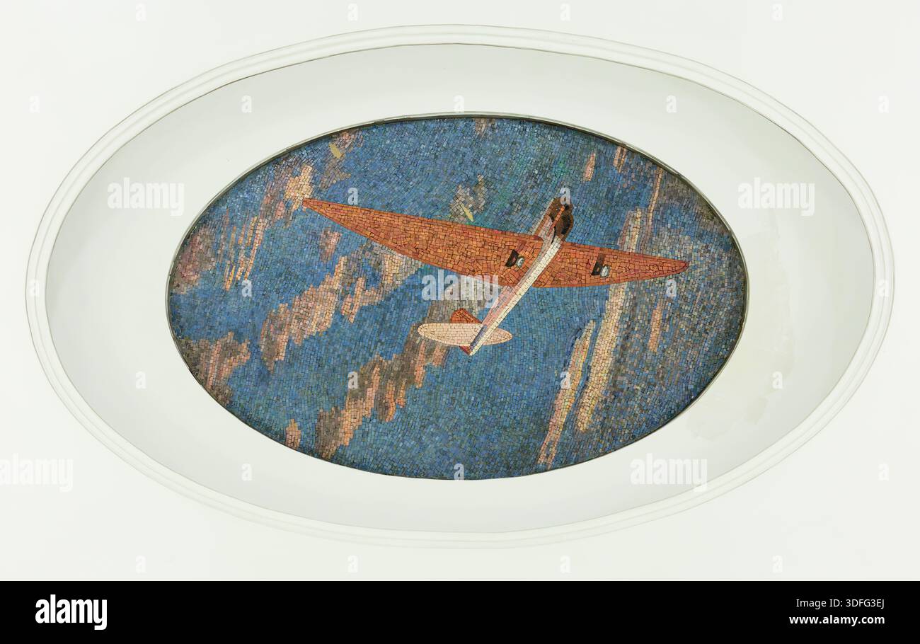 Vol de bombardier, mosaïque de plafond par Alexander Deyneka, Mayakovskaya Moscou station de métro intérieur, 1938, Moscou, Russie Banque D'Images