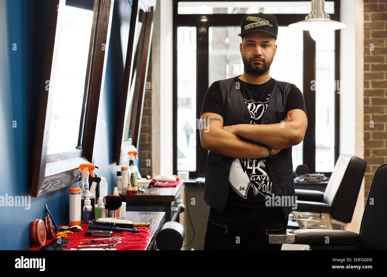 Coiffeur professionnel, barbier chez les hommes barbier Banque D'Images