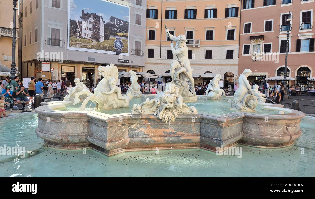 Grandeur baroque : la Fontaine de Neptune sur la Piazza Navona, Rome, Italie Banque D'Images
